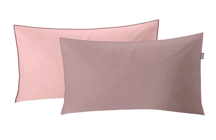 Kissenbezug Satin LINDA Old Rose 40 x 80 cm Zwei Kissenbezüge in zartem Rosa und Taupe, aus weichem Stoff, ideal für ein stilvolles Schlafzimmer.