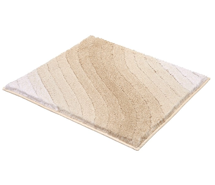 Beige Badematte mit wellenförmigem Muster, weiche Textur, rutschfeste Unterseite, ideal für Badezimmer.